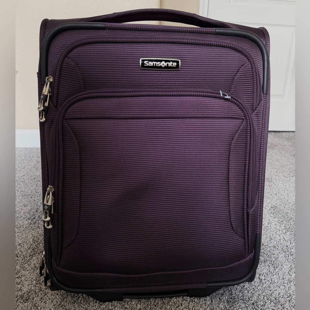 Samsonite Travel Bag/CarryOn in Deep Purple